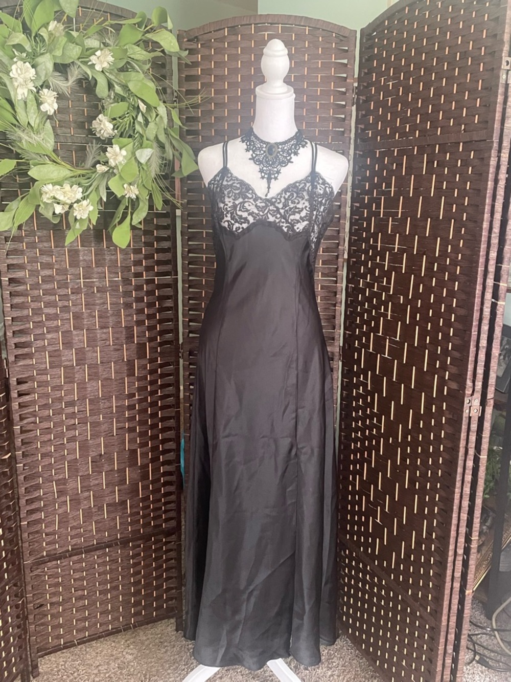Vintage Victoria's Secret Blk Lace Trim Long Satin Chemise gown sz md slep dress